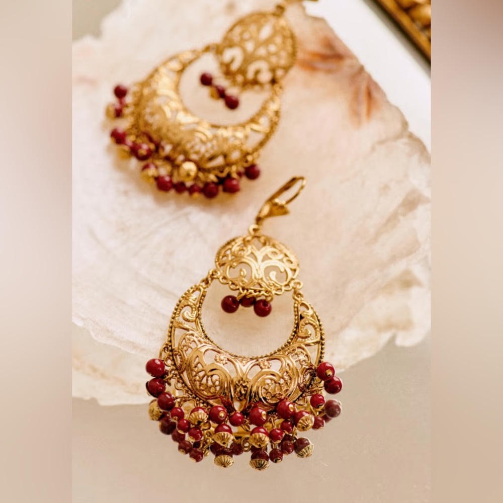 Sezane Esmee Earrings in Burgundy
